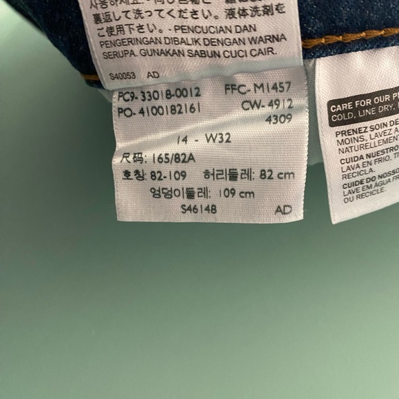 Levis Jeans Shorts Ladies Size 14 Stretch Blue Denim Cut Off  Fray Cuff - Picture 7 of 7